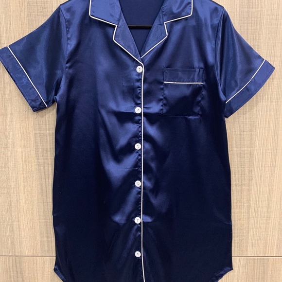 Korean Style Silk Sleepwear - Picture 2 of 4